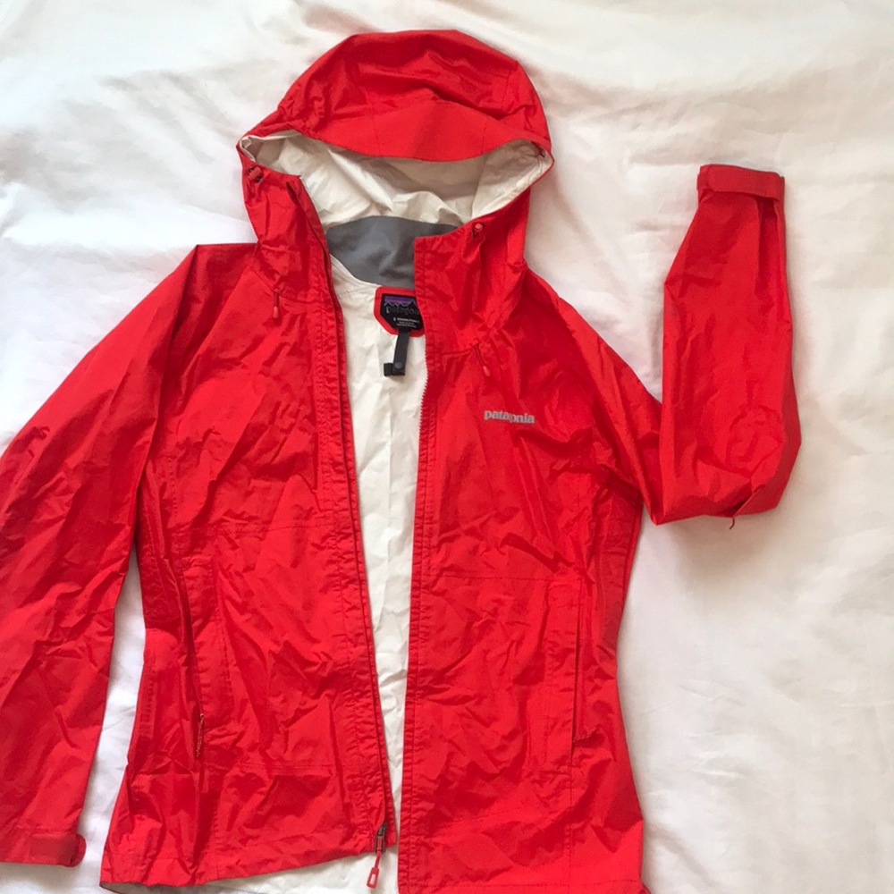 Patagonia Red Women’s Windbreaker Size Small
